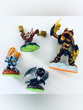 Skylanders Lot 4 Figures Swarm Ignitor Cynder Trigger Happy Tested Works